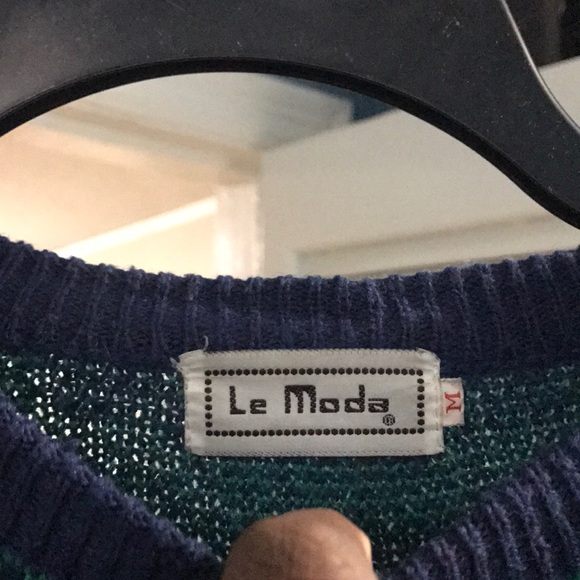 Vintage pattern knitted sweater size medium - Picture 2 of 4